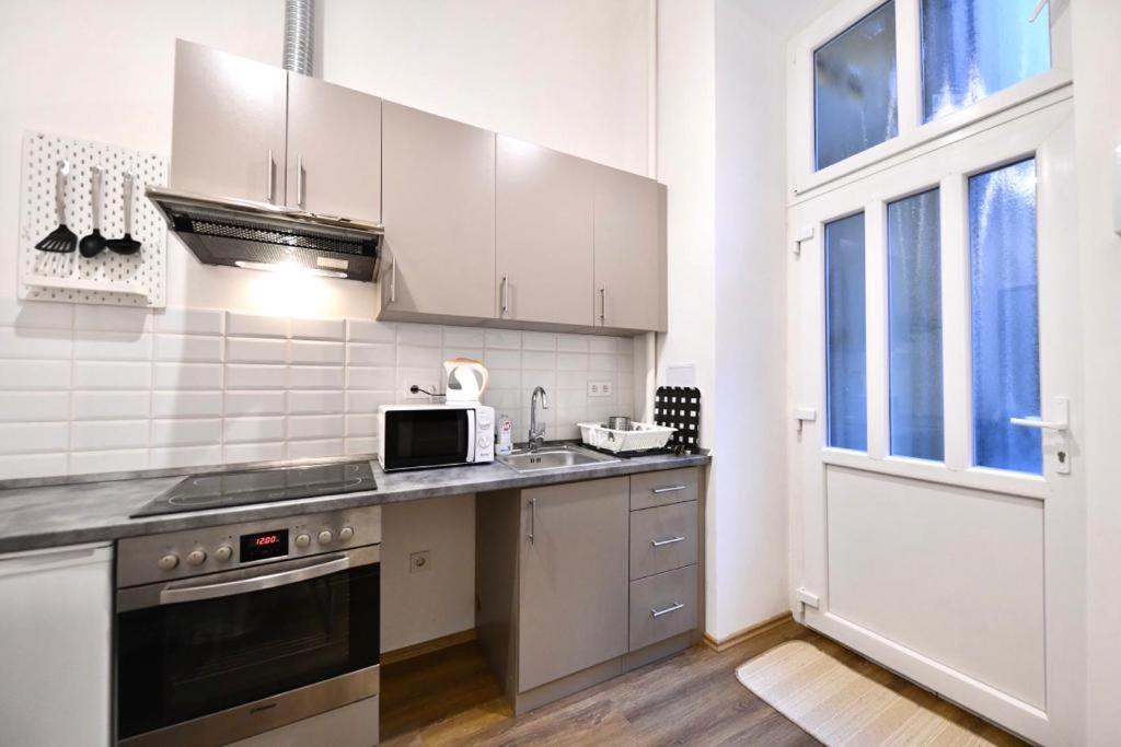 Cosy flat in Király str,Queen Budapest Kültér fotó