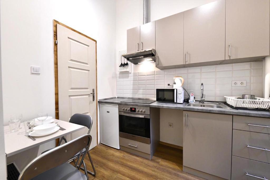 Cosy flat in Király str,Queen Budapest Kültér fotó